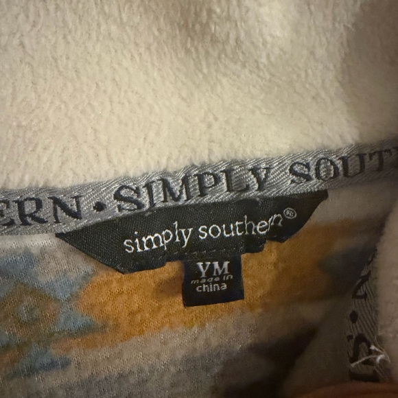 Fashionable Simply Southern Kids Long Sleeve Pullover Sweatshirt Size Medium - Picture 4 of 4